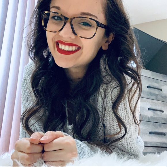 Meet your Posher, Vanessa - Picture 1 of 1